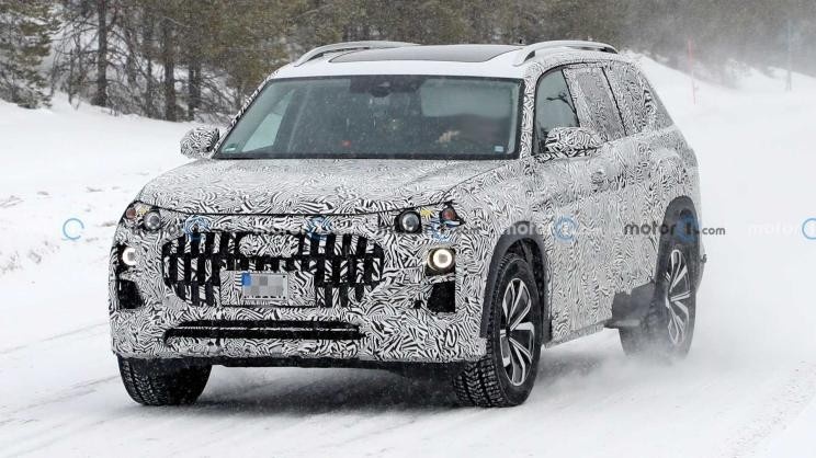 奥迪首款全尺寸SUV 全新Q9路试谍照曝光