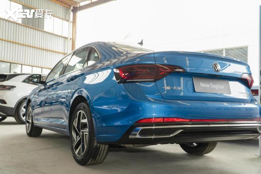 一汽大众速腾新增1.5t入门版,售价14.99万,大幅"减配"