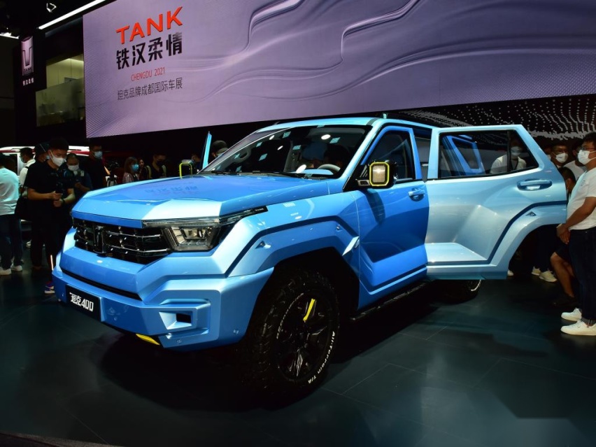 成都车展：机甲造型硬派越野SUV 坦克400亮相成都车展