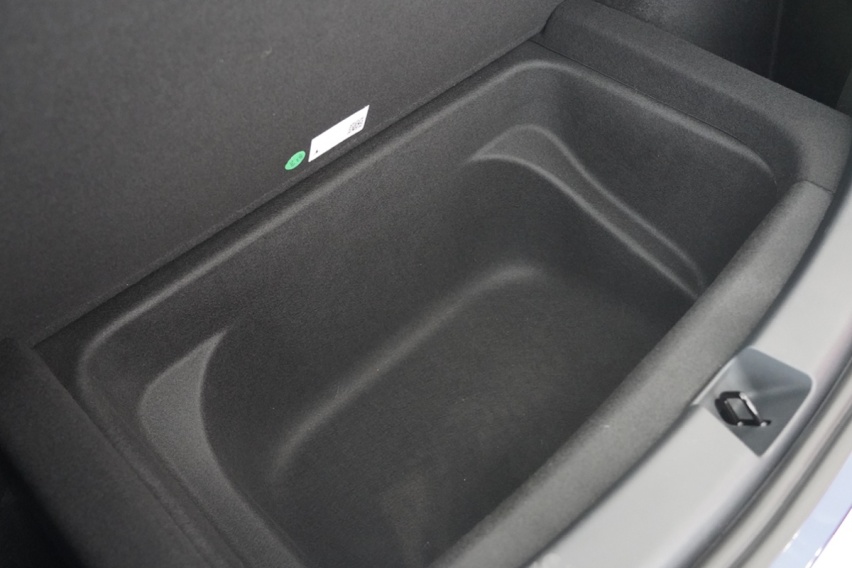 价格之外仍有亮点可说 到店体验国产特斯拉Model Y