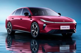 极狐S3官图来了，侧面似小米SU7，还有电动尾翼+宁德时代换电