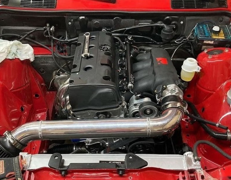 爆改宝马E30 M3，移植本田经典红头K24A引擎