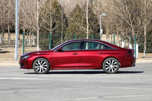 年轻人首选，3款20万元级别的合资中型车，开回家有面子