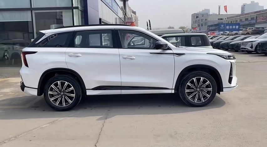 官降1.5万！长安CS75 PLUS冠军版实车到店，标配L2级+8AT
