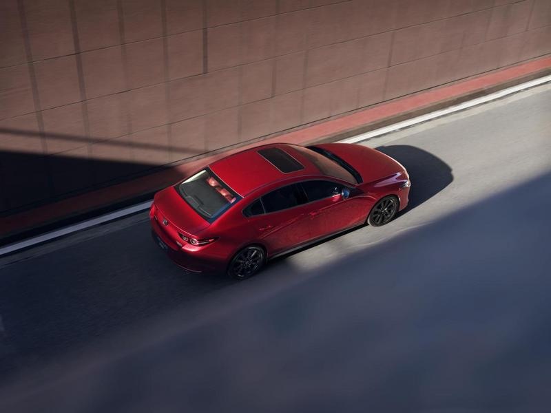 选车｜次世代MAZDA 3 昂克赛拉 优美造型下的驾控与安全
