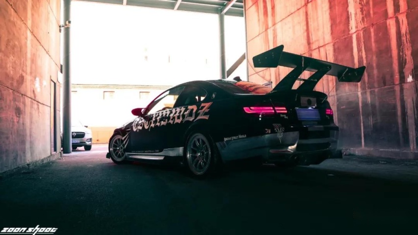 战斗格宝马M3 E92上路，感受下4.0升V8大排自吸的魅力