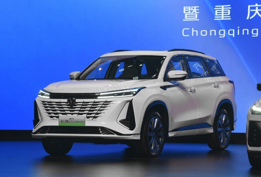 长安第三代CS75 PLUS智电iDD即将亮相，搭载1.5T插混系统