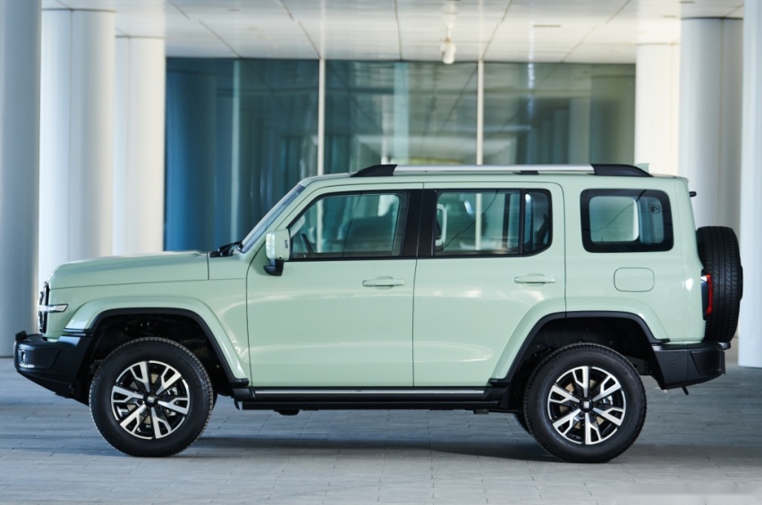 中日对决！20万出头买SUV 坦克300还是日系双雄？