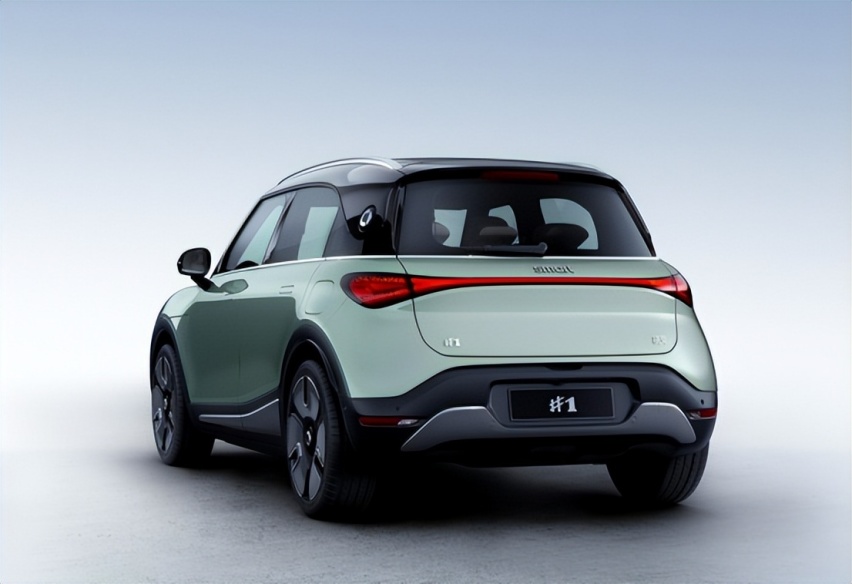 Smart首款纯电车型发布 内饰仿照奔驰E 续航560km