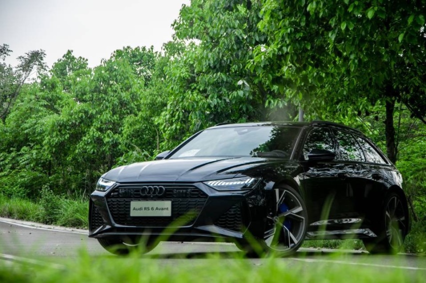 试驾｜奥迪RS6 Avant，“又纯又欲”的黑武士，性能和实用都有了