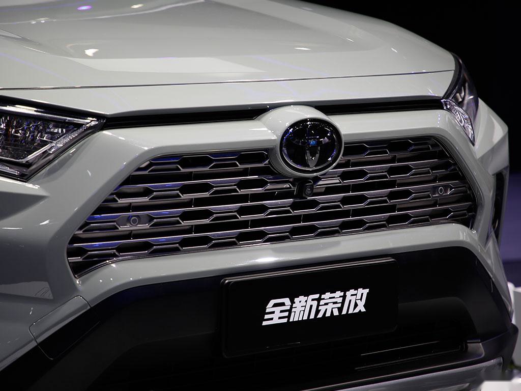 10月上市/新增2.5L混动车型，全新一代RAV4荣放将增低油耗新标签