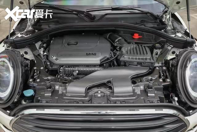 详解星空体育官网MINI CLUBMAN 外观呆萌配备15T涡轮增压发动机(图6)