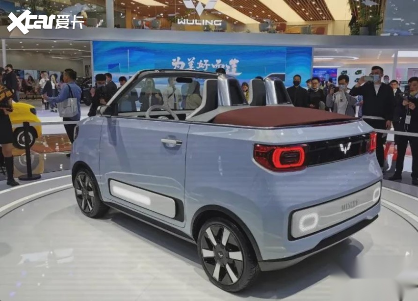 上汽通用五菱五菱荣光ev厂商指导价13.58万起询底价