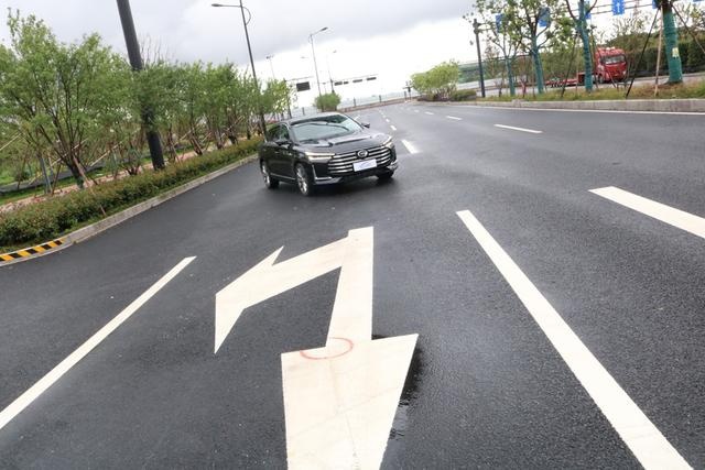 焕新而生 自主豪华旗舰先锋 评测广汽传祺GA8