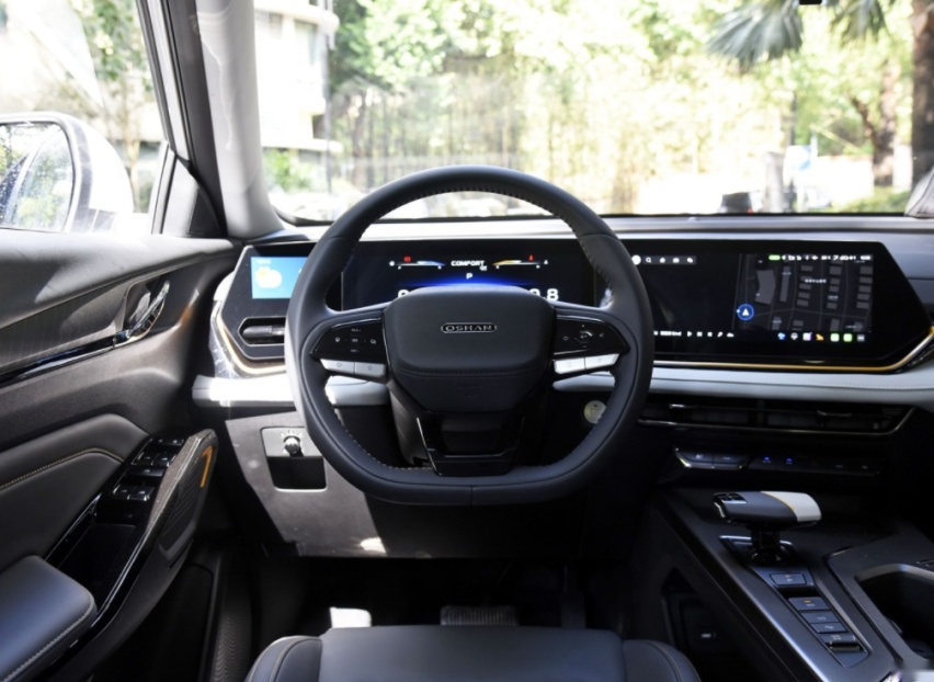 10万级SUV“天花板”，和宝马X5同配置，静音如图书馆，后排当床