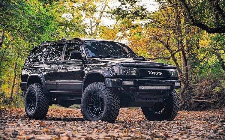 普拉多的美国兄弟叫丰田4Runner 这货也是硬派越野车