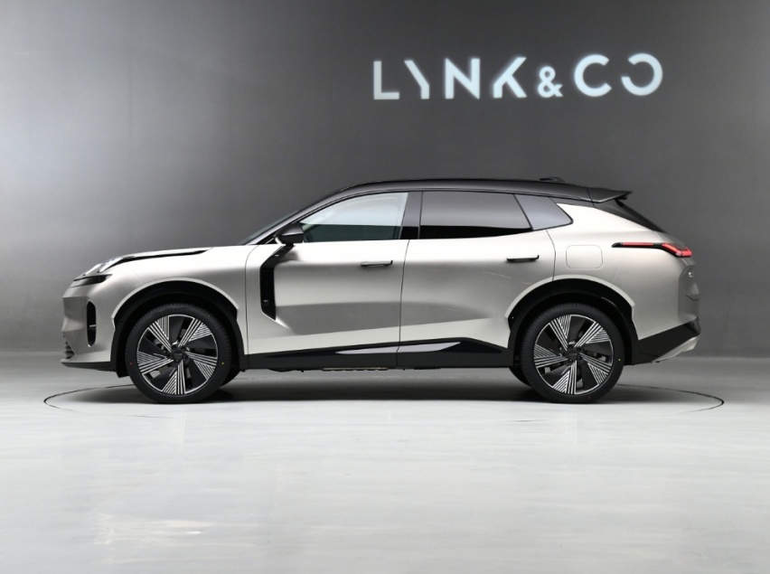 吉利领克再推全新SUV，车长4820mm，配无框车门+23个哈曼卡顿喇