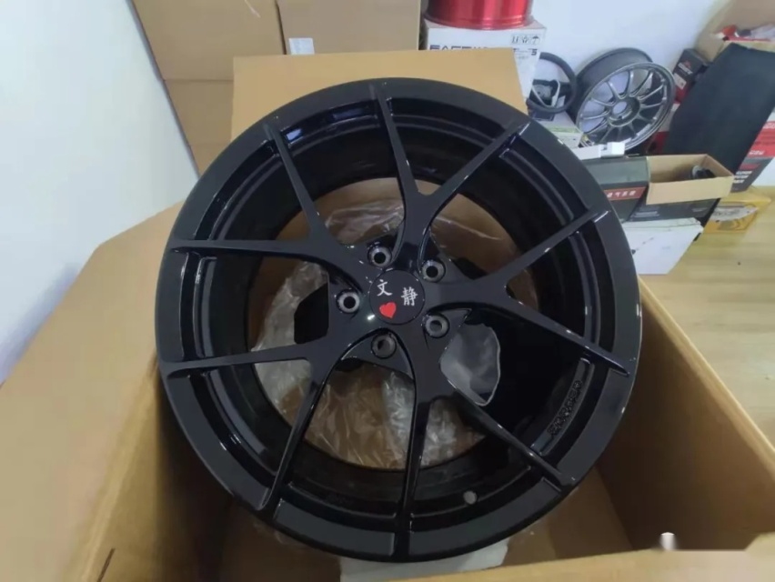 全车CDM姿态改装的吉利缤越，从上班玩到自己开店才算毕业