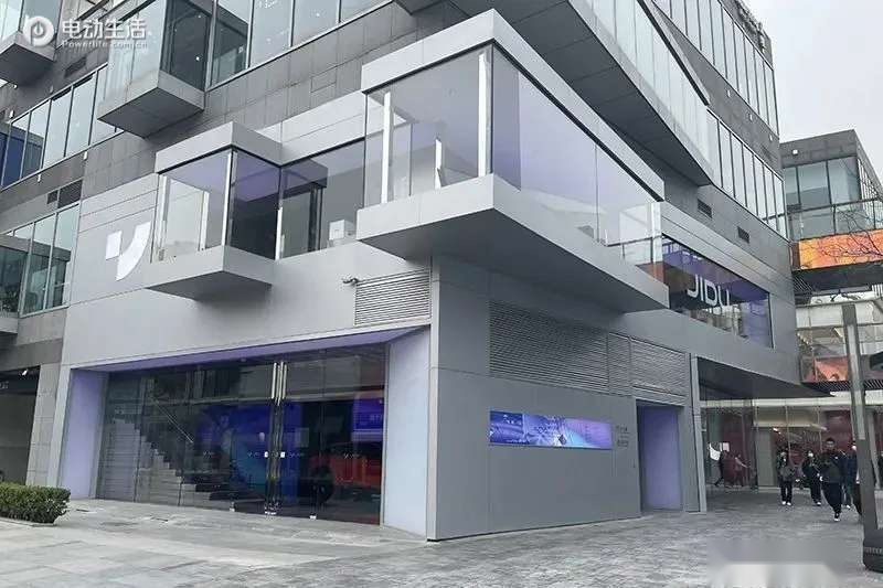 现实产品与虚拟艺术的结合 打卡集度三里屯体验中心