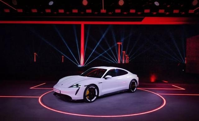 一台保时捷的自我修养——全新Taycan全球首秀