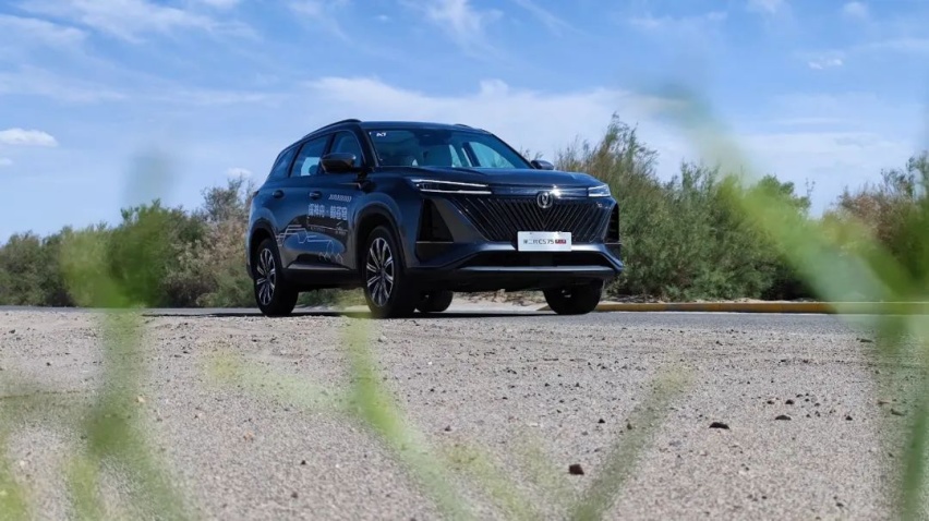 百公里油耗低至5.3L，河西走廊试驾第二代CS75 PLUS
