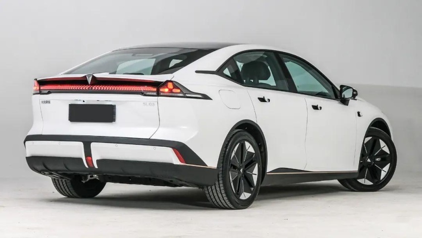 比Model 3便宜10万!长安深蓝SL03值不值?
