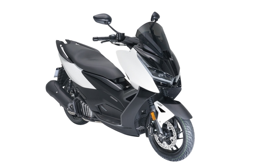 升仕加入内卷！1.58万，150D/M上市：家族式外观，12L大油箱