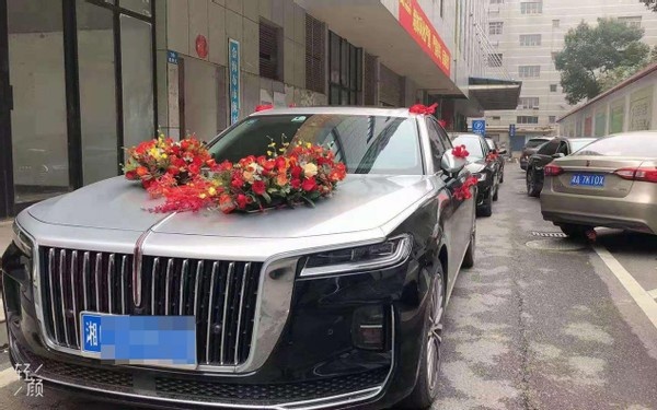 红旗H9成婚车圈“宠儿”，租金堪比奔驰S级，国产豪车崛起了？