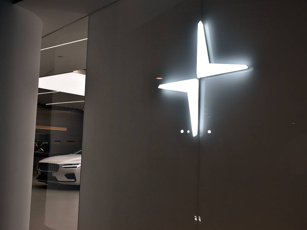 ��������֮�g�ľ��x���O��ȫ���׼�ˇ�g���g���������S�����ݵ�