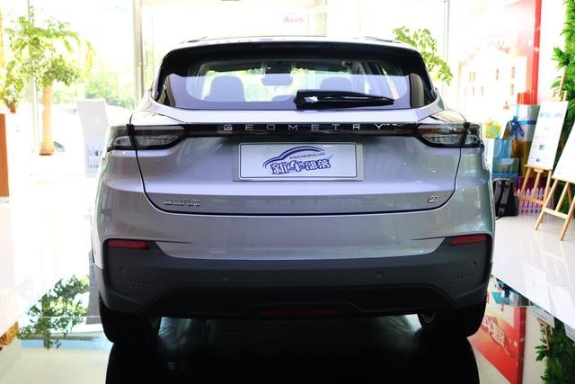12.98万起的长续航纯电SUV 实拍性价比之星 几何C