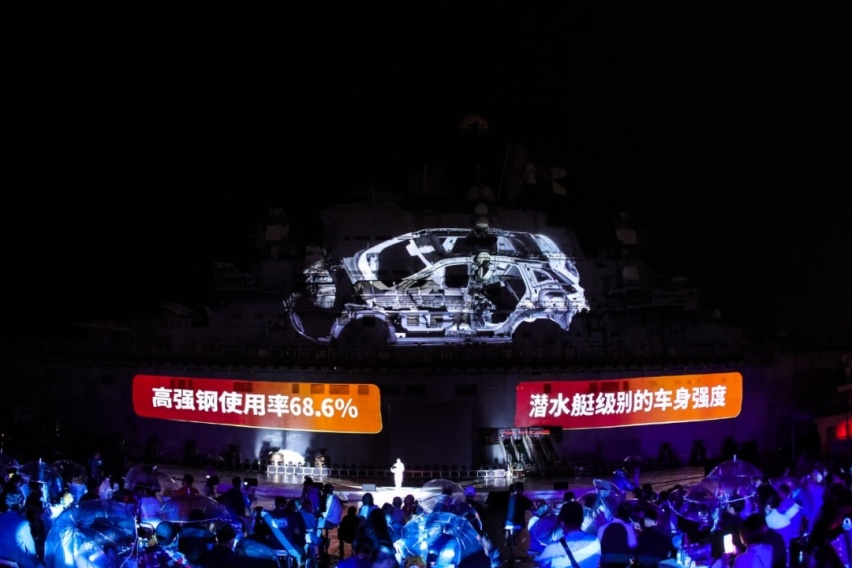 马赫动力加持，航母作陪衬，风神AX7能否跻身自主SUV第一阵营