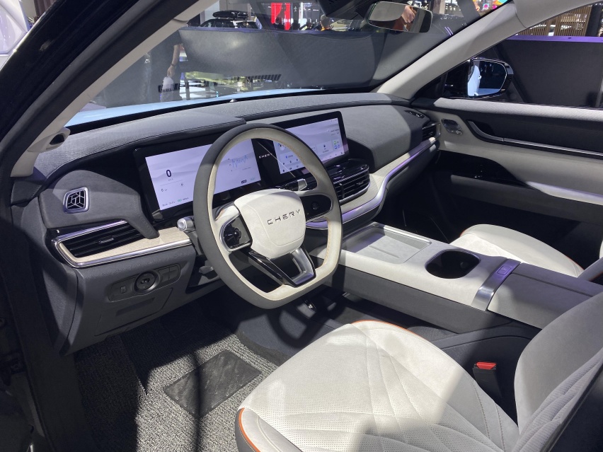 纯电动中型SUV 奇瑞新能源eQ7首发亮相 基于全铝平台打造
