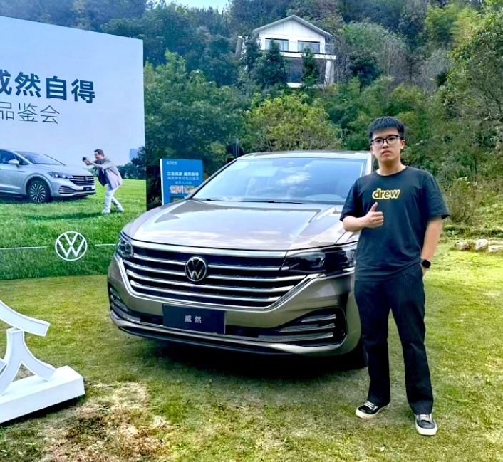 试驾官 | 评测24款大众威然：它的优缺点与国产MPV截然相反