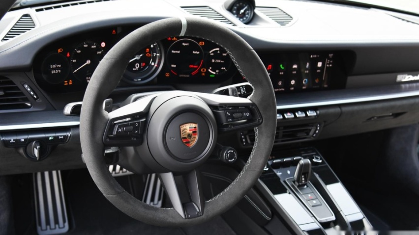 预计养车10万/年，911 Dakar开三年一台3系没了？