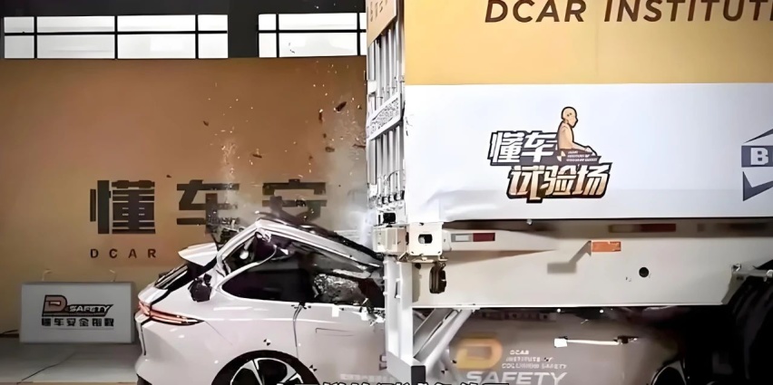 30款车“钻卡车尾”测试：这几款千万别买