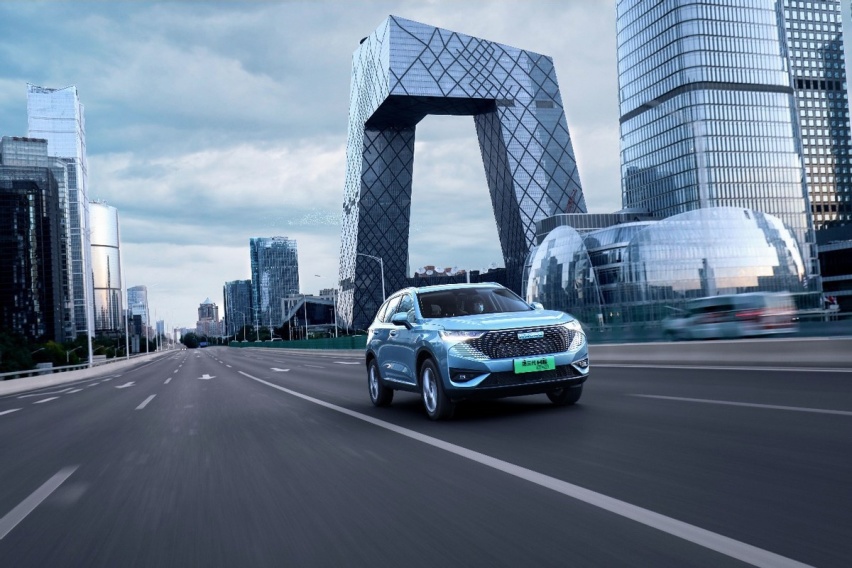 试驾哈弗H6 DHT-PHEV，15万级的国民神车“触电”体验