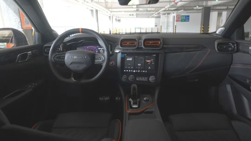 又一款前驱性能钢炮——领克02 Hatchback