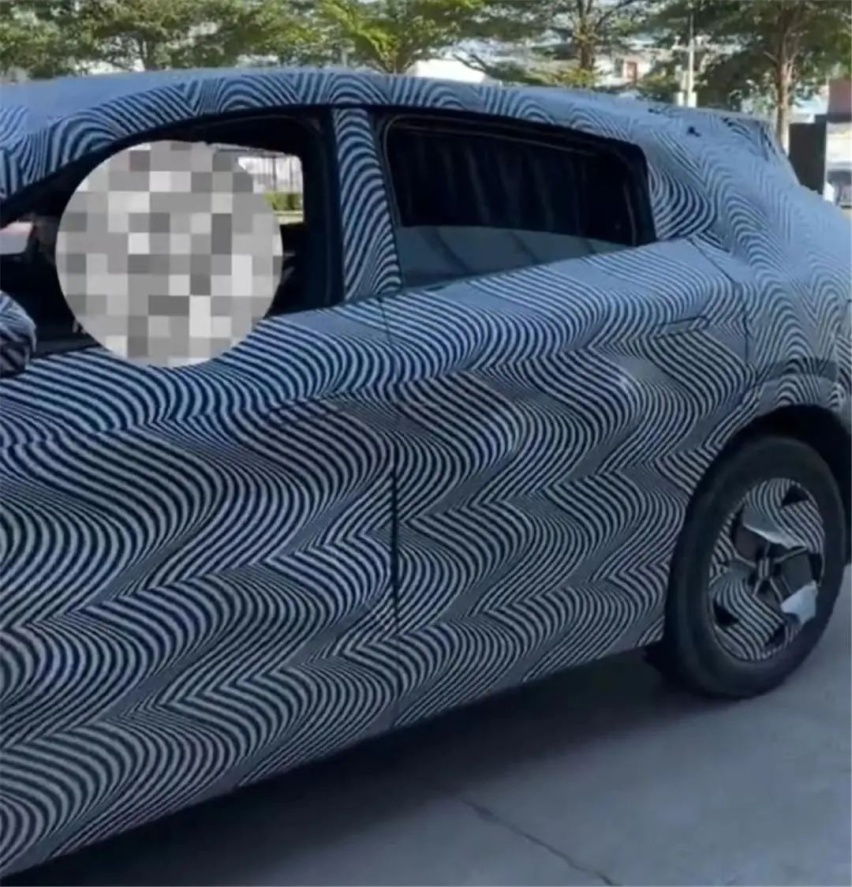 谍照曝光，小鹏P5两厢版？其实是小鹏全新的SUV