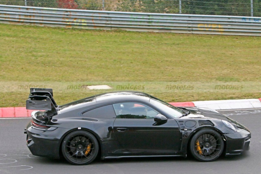 性能更极端，更偏赛车取向，全新保时捷911 GT3 RS曝光
