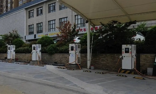 插电混动真省油，需开多少万公里才能省回车价差？10万公里后！