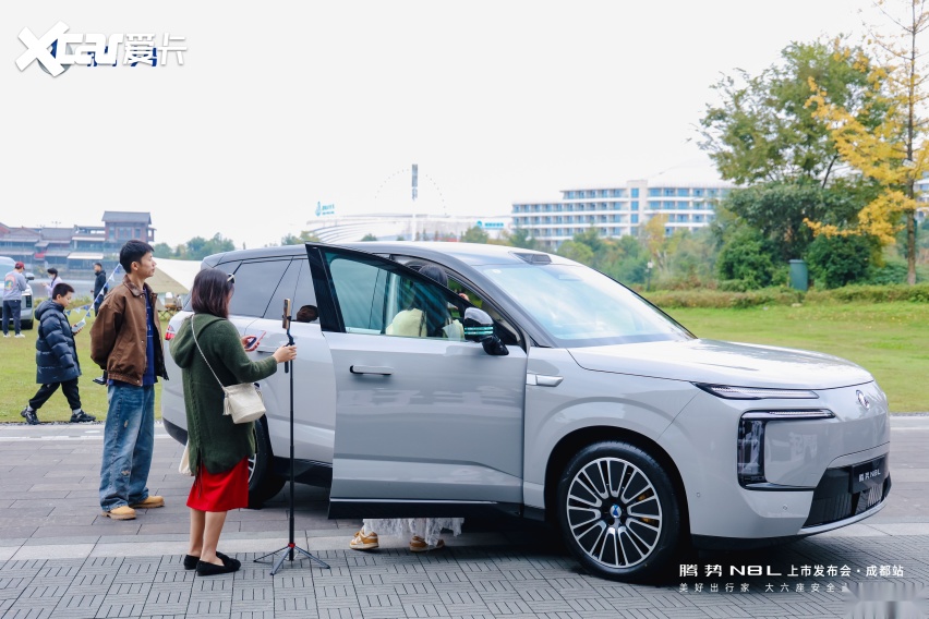 六座家用SUV新选择,腾势 N8L 成都站试驾暨上市发布