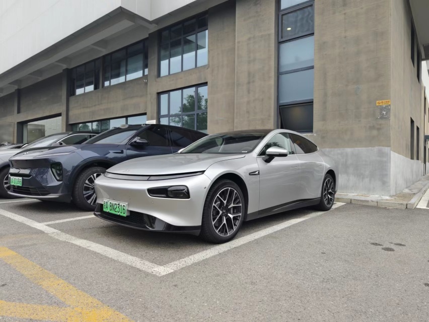 行情播报 小鹏P7i限时优惠2.6万元