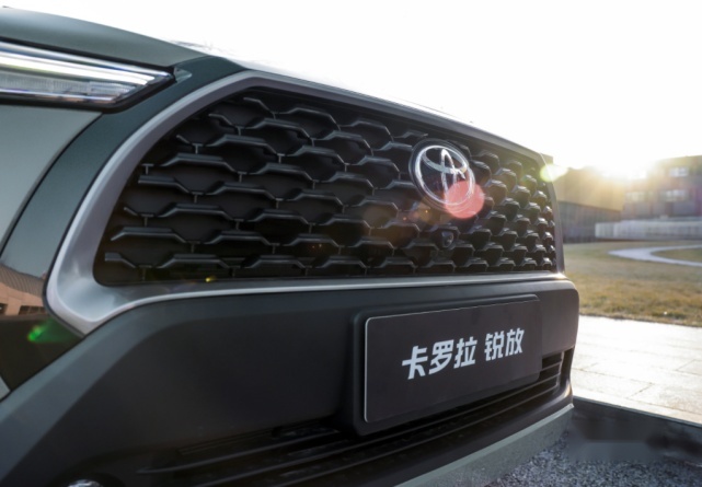 不显山不漏水，这车卖5000万辆，如今从轿车变身SUV，网友：真香