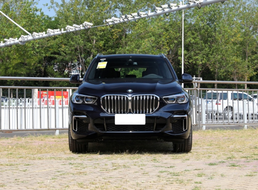 宝马又一热销车，长5米多，公认“公路SUV一哥”，8月卖8000多台
