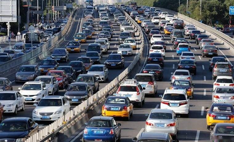 宏光 MINI EV 与老头乐们 13 亿中国人民究竟需要什