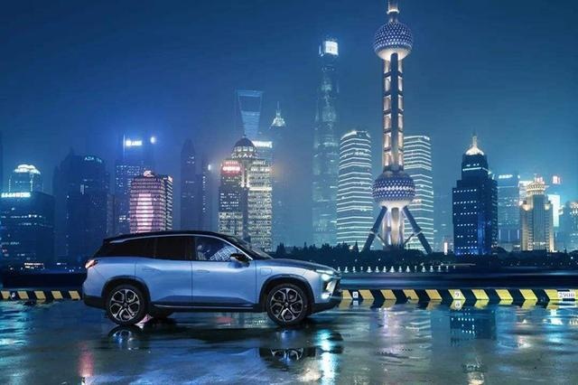 传统车企卖不过特斯拉和蔚来，是因为他们还没搞清楚电动车的本质