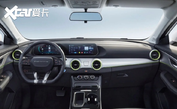 中国造了一辆“保时捷”！混动SUV，车内大空间，高颜值或8万级