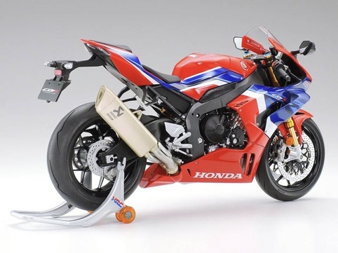 本田CBR1000RR-R，田宫1：12比例模型今年7月发售