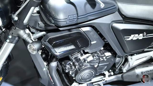 新车|26980元起,劲阶复古巡航赛科龙RA401,同级别性价比之王