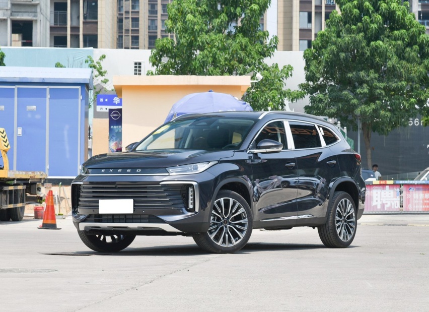 主攻国外市场的燃油版奇瑞车，星途凌云真不便宜，落地要20万！